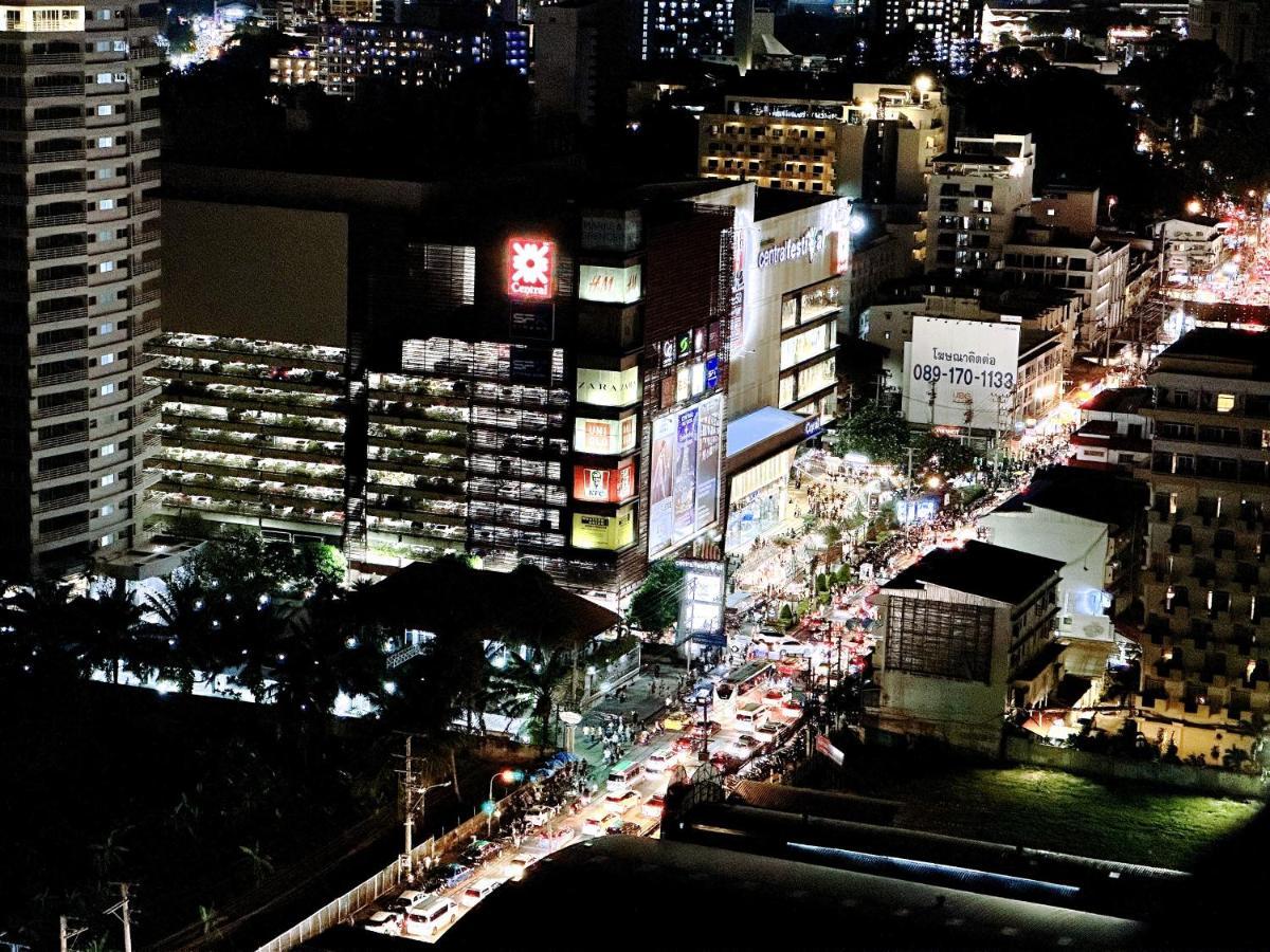 The Base Seaview Holiday Inn Pattaya Εξωτερικό φωτογραφία